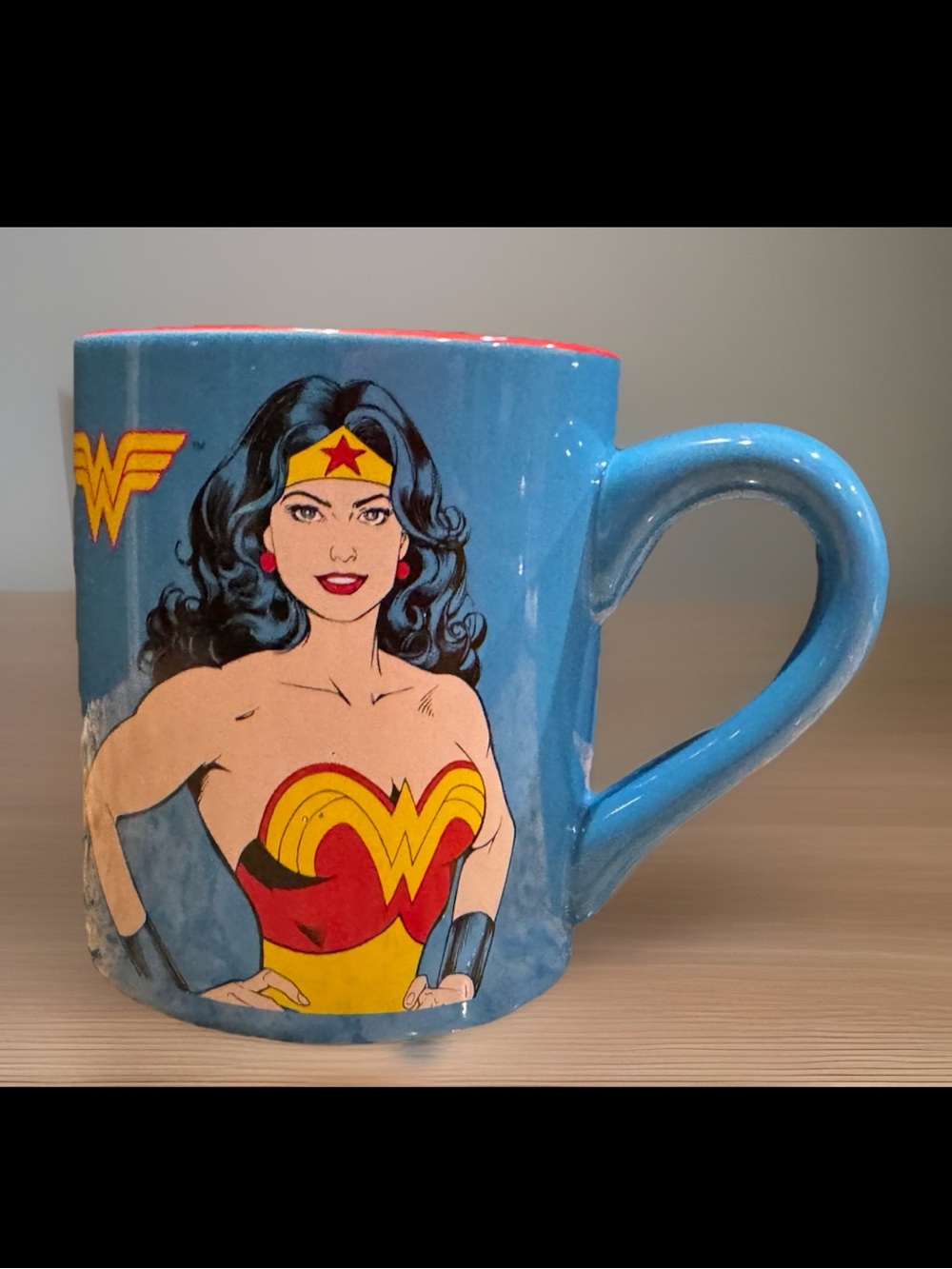 Wonder Woman DC Comics Blue & Red Ceramic Mug: RARE: Superhero Collection